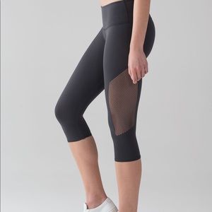 Lululemon Reveal Cropped Tights